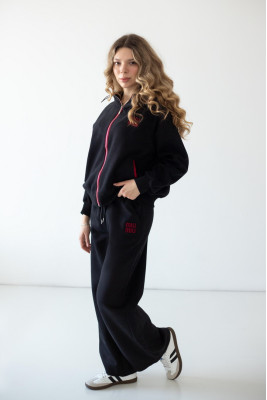 Костюм жіночий